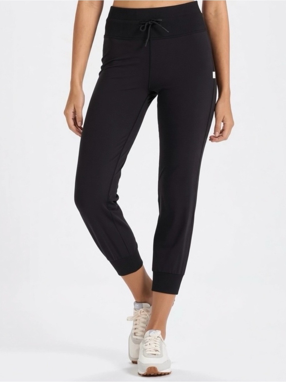 Vuori daily joggers black